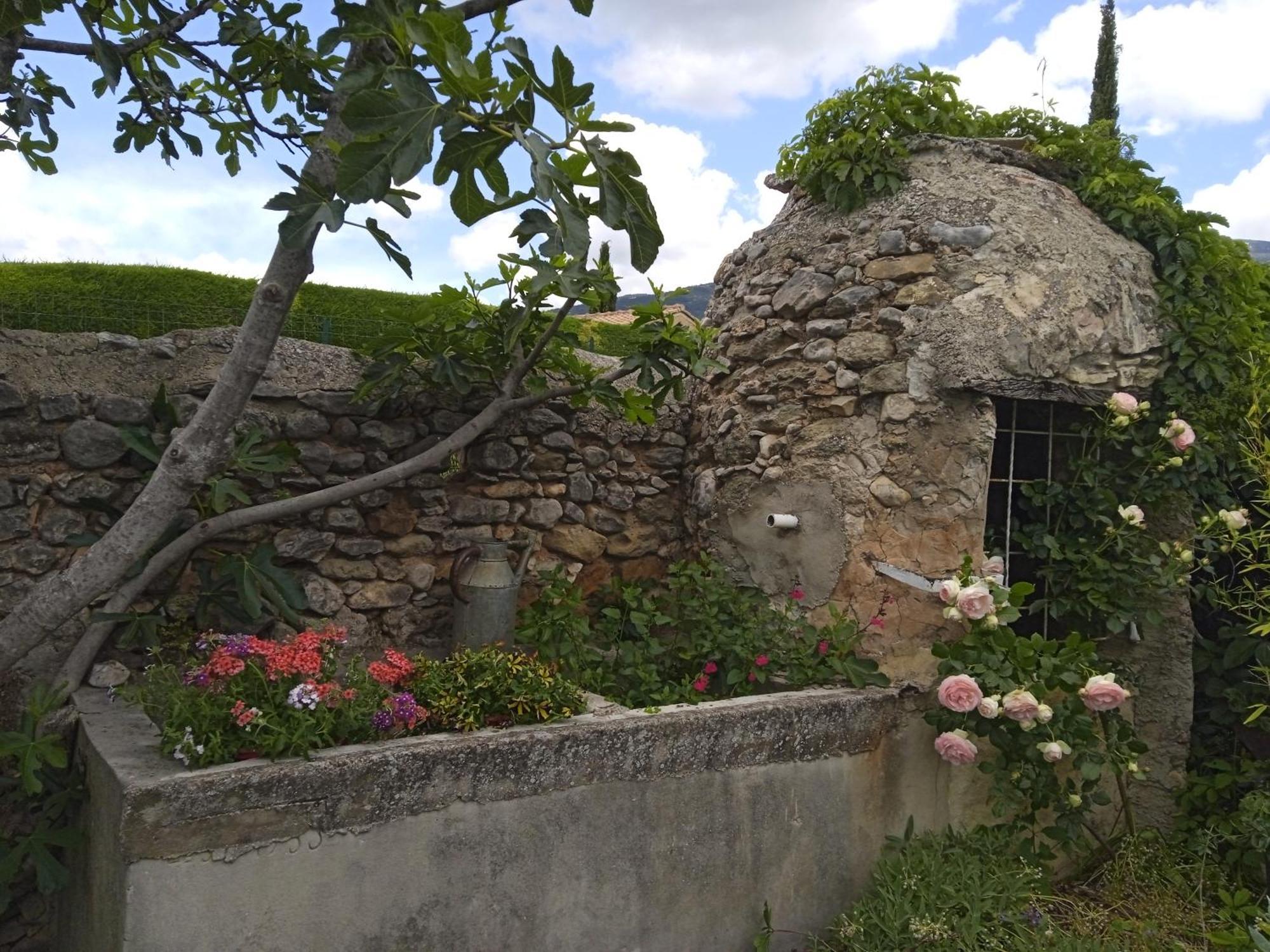 Des Baux Couette-café *